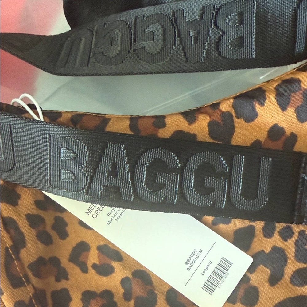 BAGGU Leopard Print medium Shoulder Bag - Picture 3 of 3